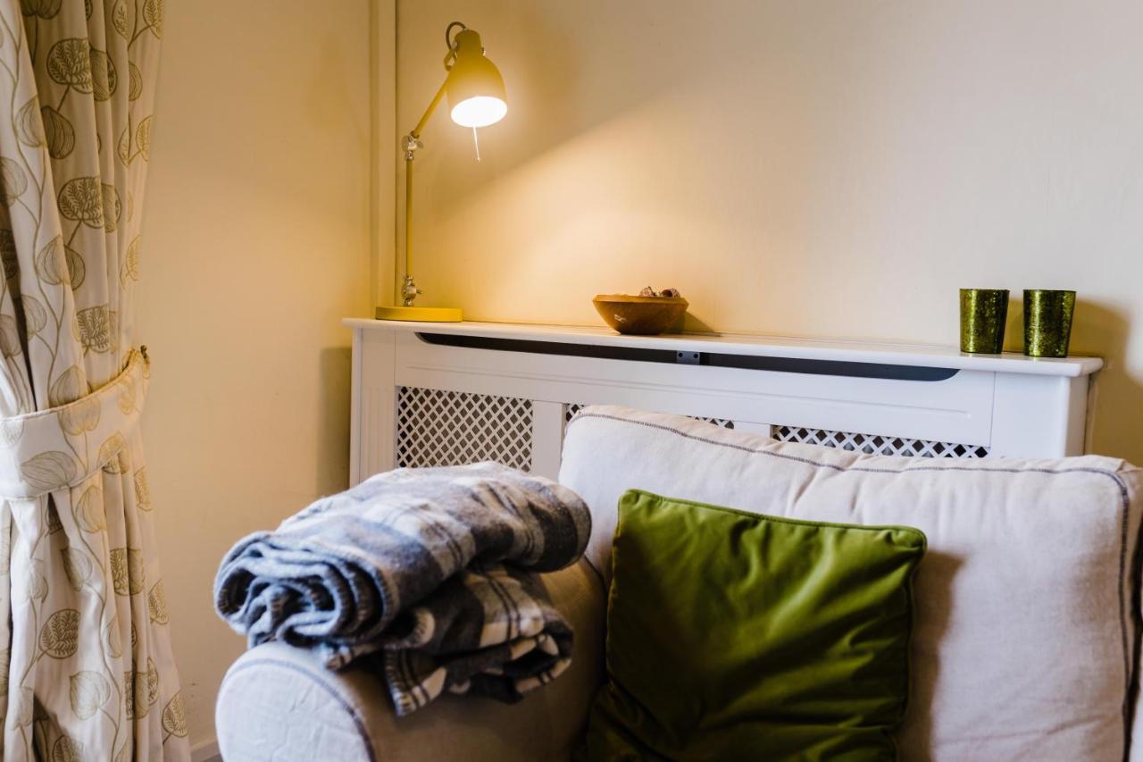 May Tree Cottage Manorbier 5 Mins From The Beach Sleeps 4 Εξωτερικό φωτογραφία