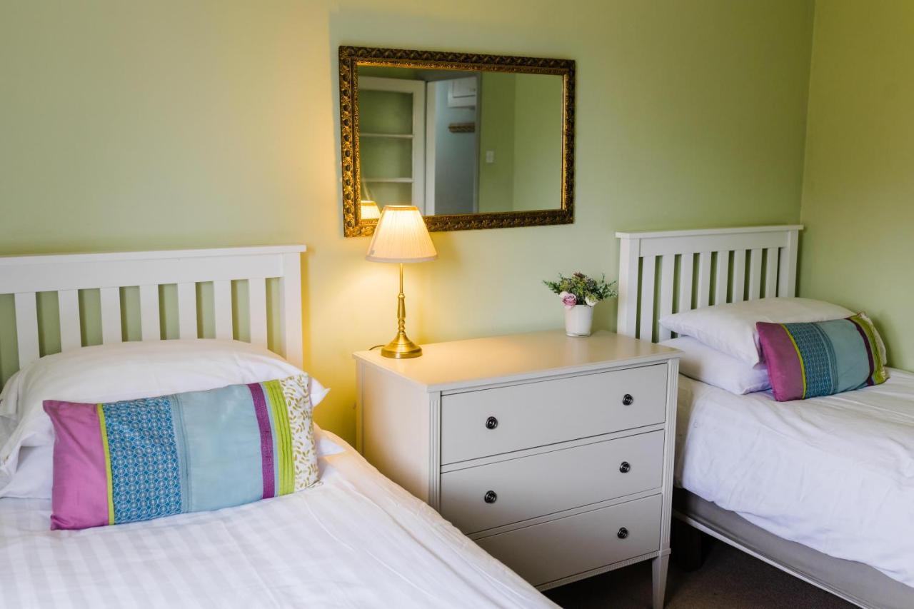 May Tree Cottage Manorbier 5 Mins From The Beach Sleeps 4 Εξωτερικό φωτογραφία