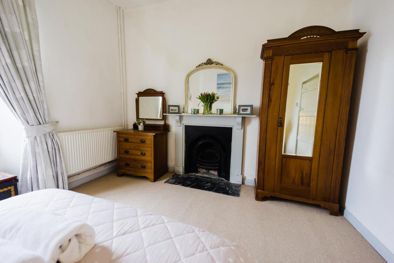 May Tree Cottage Manorbier 5 Mins From The Beach Sleeps 4 Εξωτερικό φωτογραφία