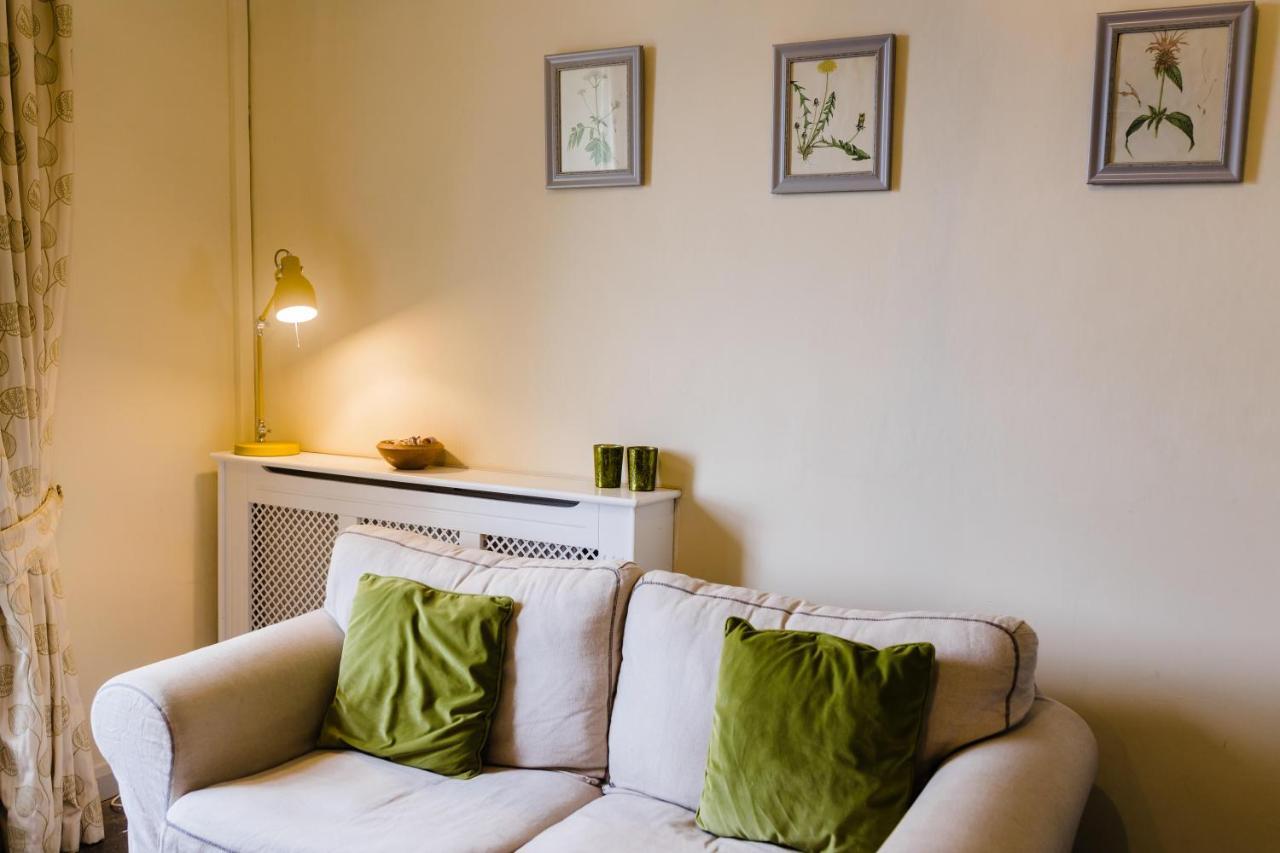 May Tree Cottage Manorbier 5 Mins From The Beach Sleeps 4 Εξωτερικό φωτογραφία