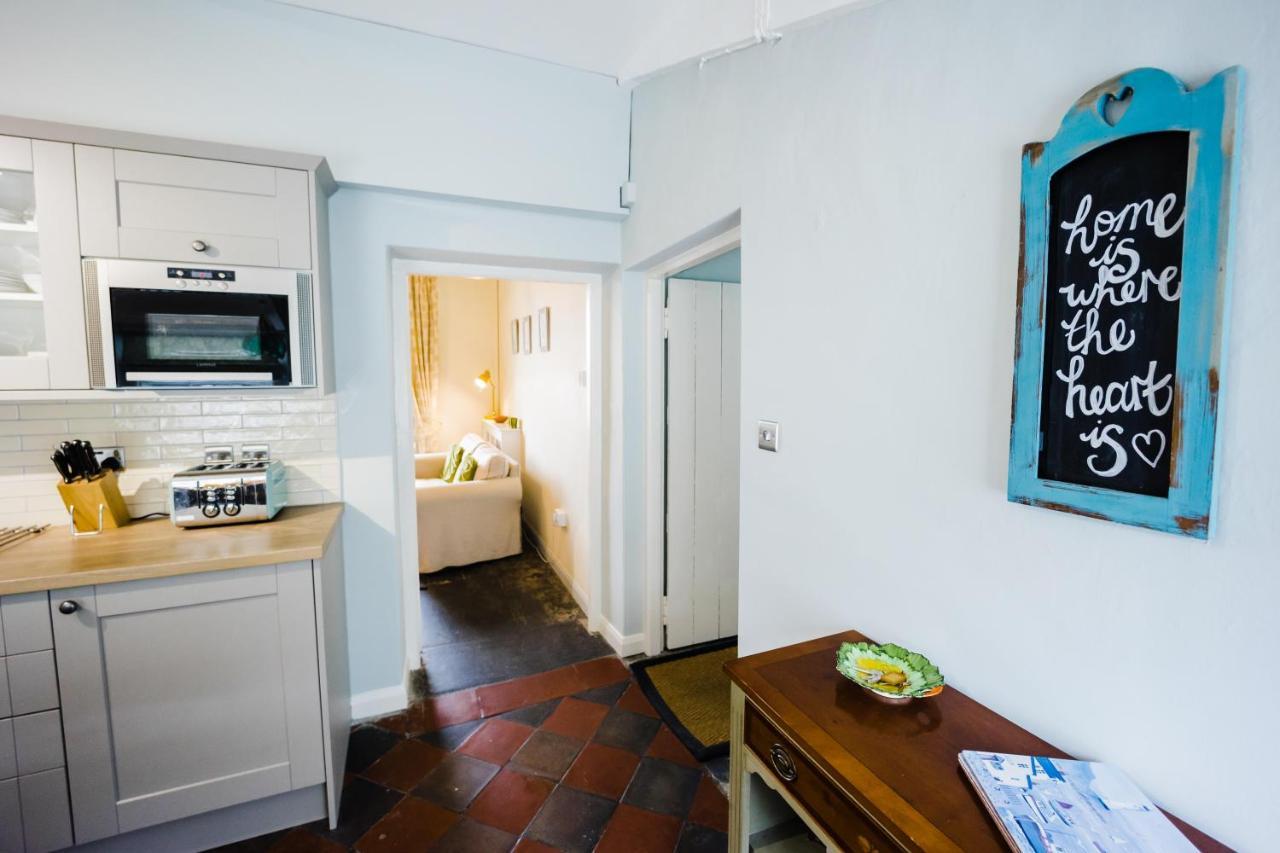 May Tree Cottage Manorbier 5 Mins From The Beach Sleeps 4 Εξωτερικό φωτογραφία