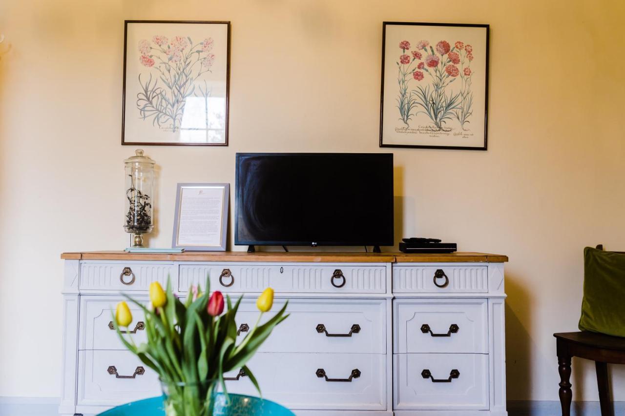 May Tree Cottage Manorbier 5 Mins From The Beach Sleeps 4 Εξωτερικό φωτογραφία