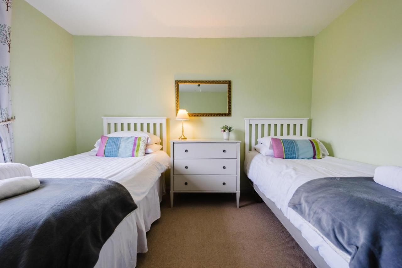 May Tree Cottage Manorbier 5 Mins From The Beach Sleeps 4 Εξωτερικό φωτογραφία