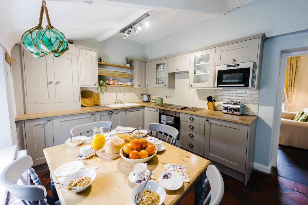 May Tree Cottage Manorbier 5 Mins From The Beach Sleeps 4 Εξωτερικό φωτογραφία