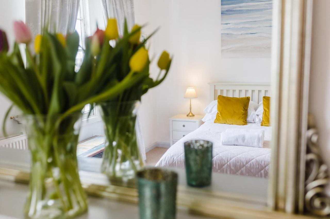 May Tree Cottage Manorbier 5 Mins From The Beach Sleeps 4 Εξωτερικό φωτογραφία