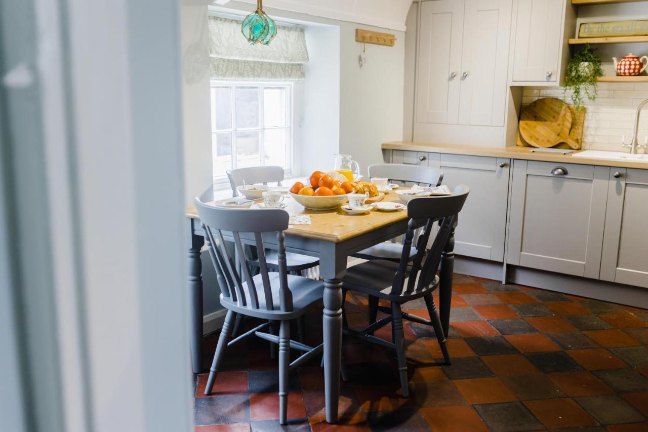 May Tree Cottage Manorbier 5 Mins From The Beach Sleeps 4 Εξωτερικό φωτογραφία