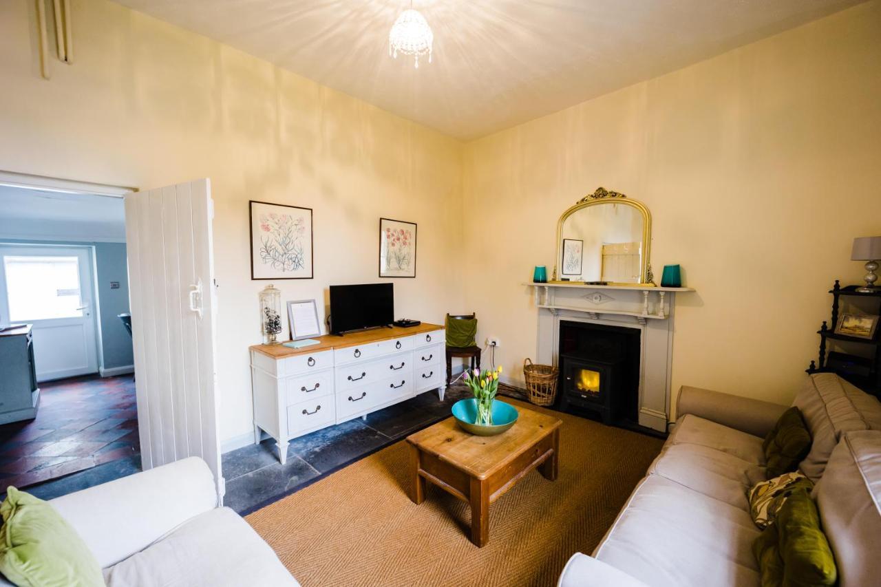 May Tree Cottage Manorbier 5 Mins From The Beach Sleeps 4 Εξωτερικό φωτογραφία
