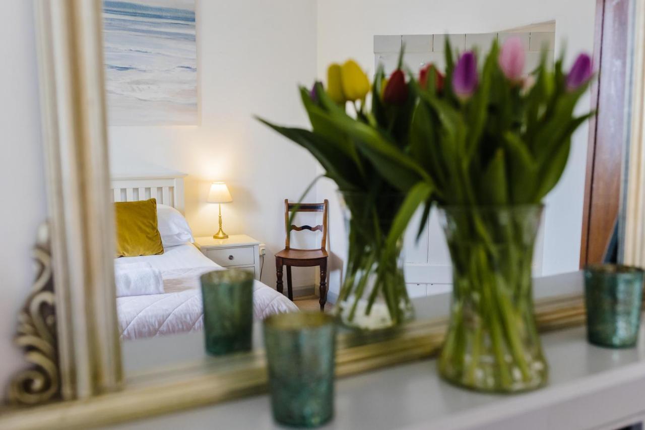 May Tree Cottage Manorbier 5 Mins From The Beach Sleeps 4 Εξωτερικό φωτογραφία